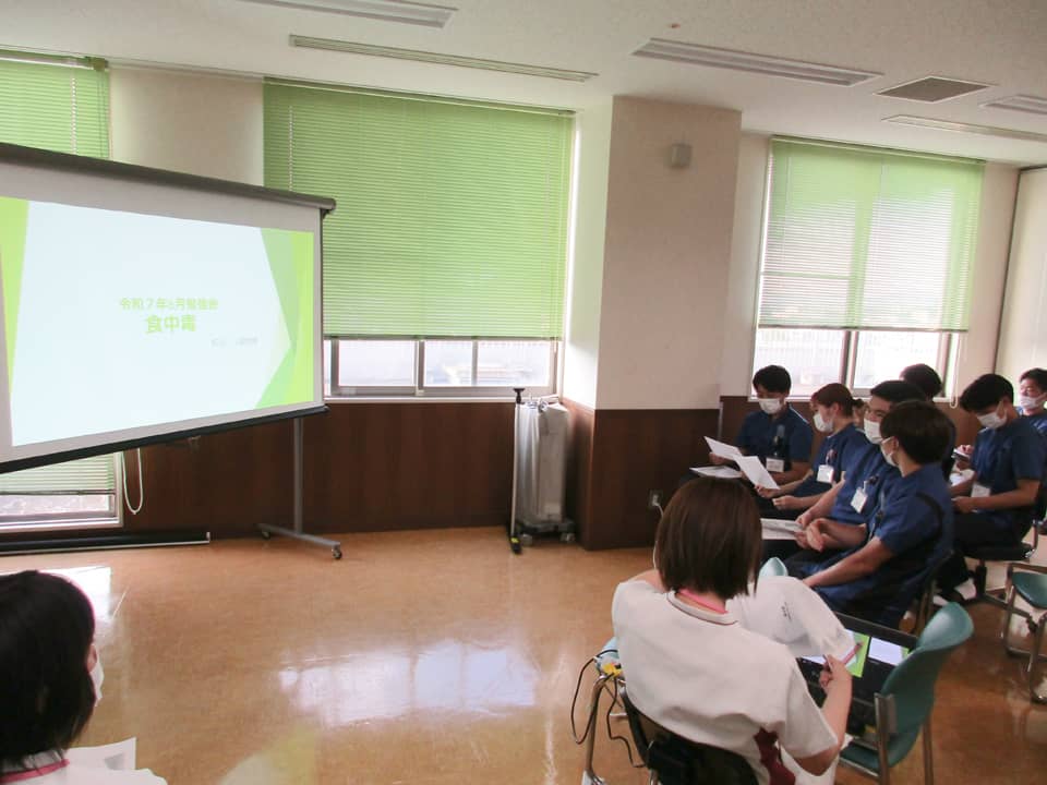 「食中毒について」の勉強会の様子1