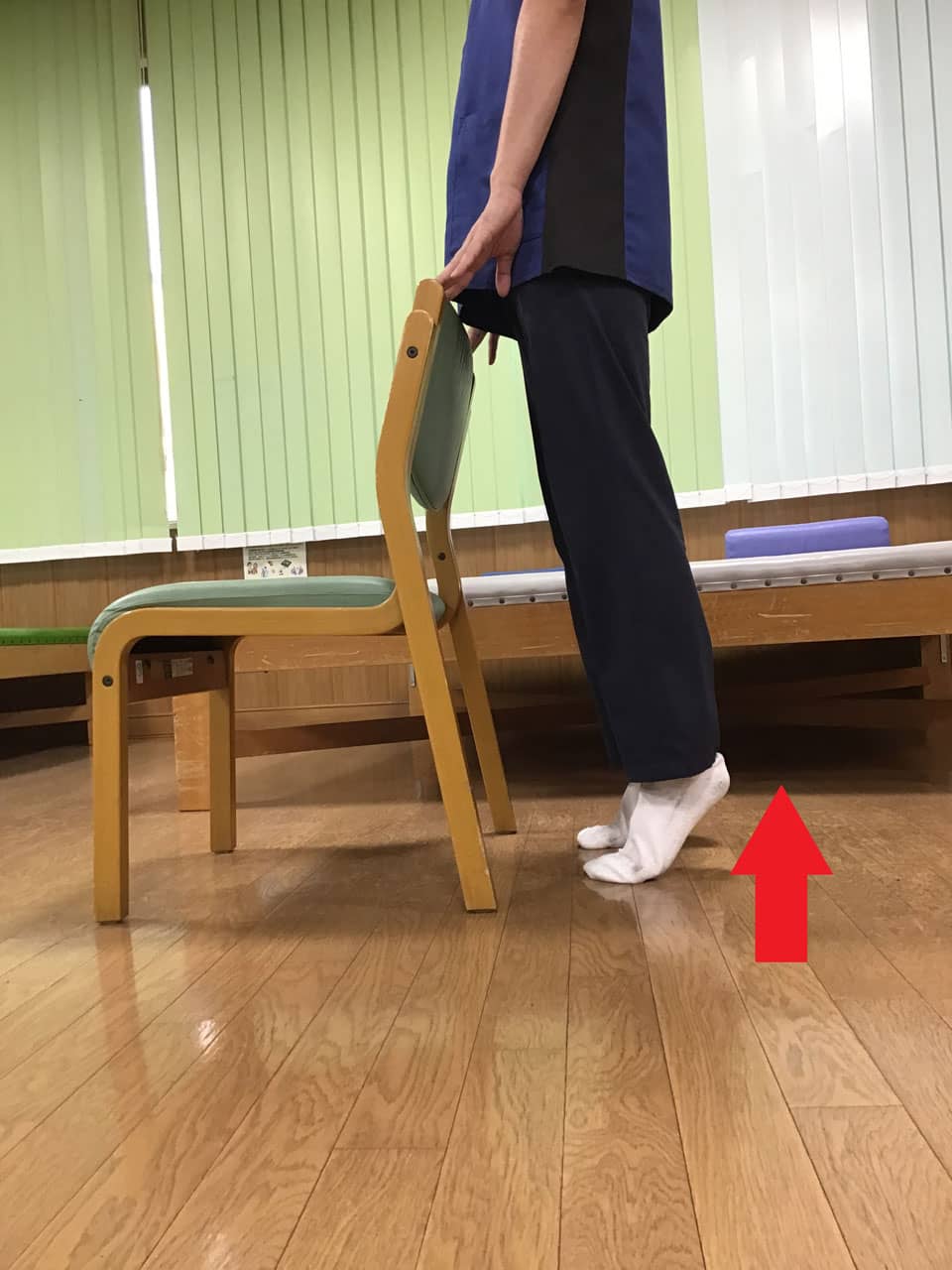 かかと上げ下げ運動2